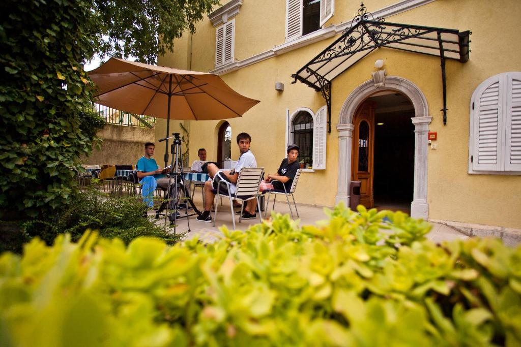 Hi Hostel Rijeka Exteriör bild